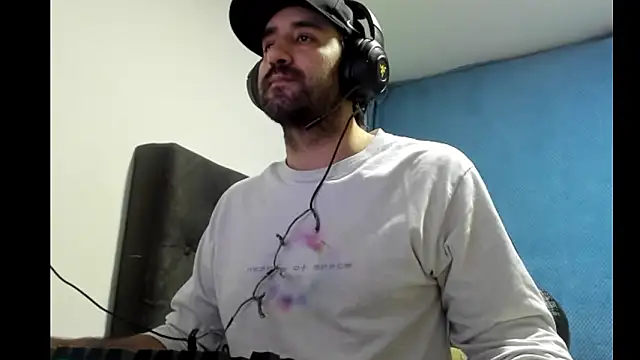 Snapshot of coolfriki chatting on 3, 2, 2026 coolfriki online show from 3, 2, 2026