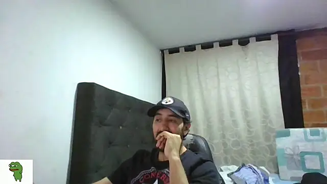 Snapshot of coolfriki chatting on 12, 7, 2026 coolfriki online show from 12, 7, 2026