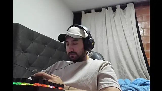 coolfriki online show from 11, 4, 2026