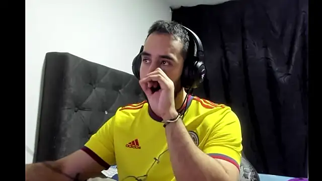 Snapshot of coolfriki chatting on 10, 2, 2026 coolfriki online show from 10, 2, 2026