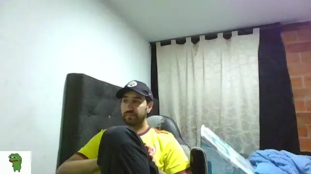 Snapshot of coolfriki chatting on 3, 7, 2026 coolfriki online show from 3, 7, 2026
