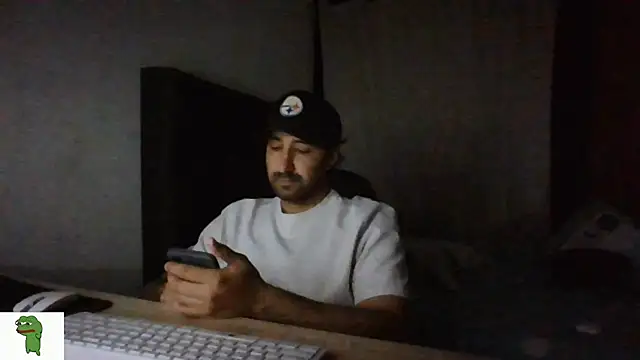 Snapshot of coolfriki chatting on 15, 7, 2026 coolfriki online show from 15, 7, 2026