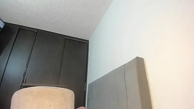 Snapshot of emy_collyns chatting on 17, 2, 2026 emy collyns online show from 17, 2, 2026