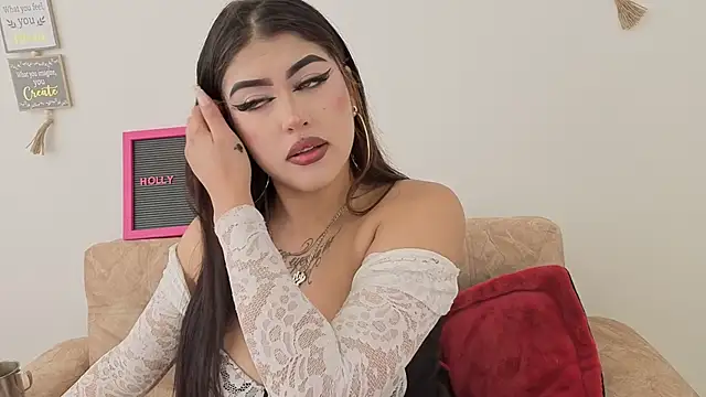 hollycute   online show from 24, 10, 2025