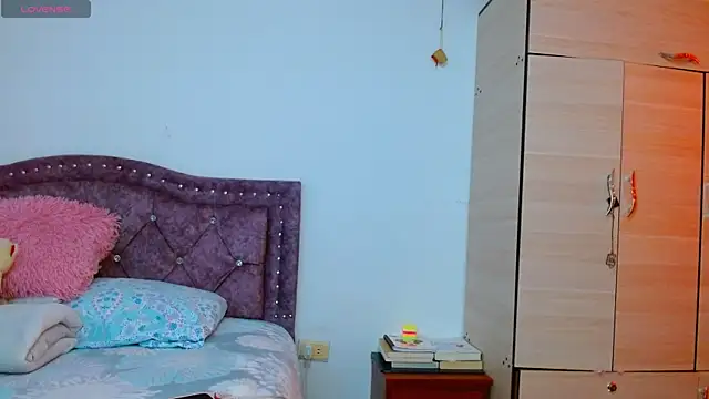 Hanssel tess online show from 15, 10, 2025