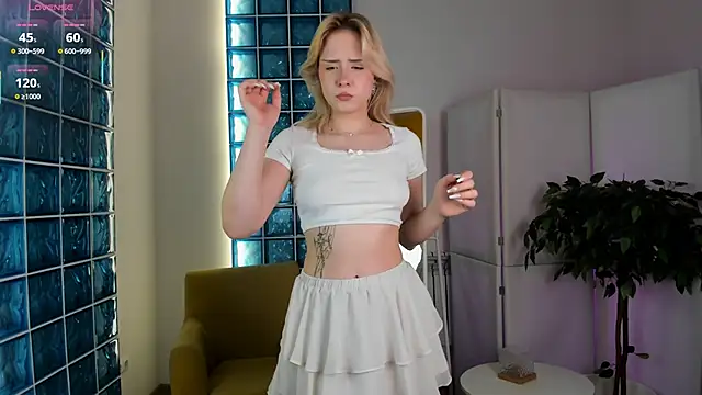 Mol l y online show from 1, 12, 2025