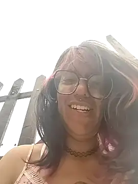 Abby 2-1 online show from 23, 10, 2025