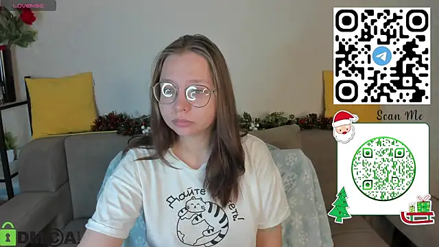 Nuura Moore online show from 6, 1, 2026