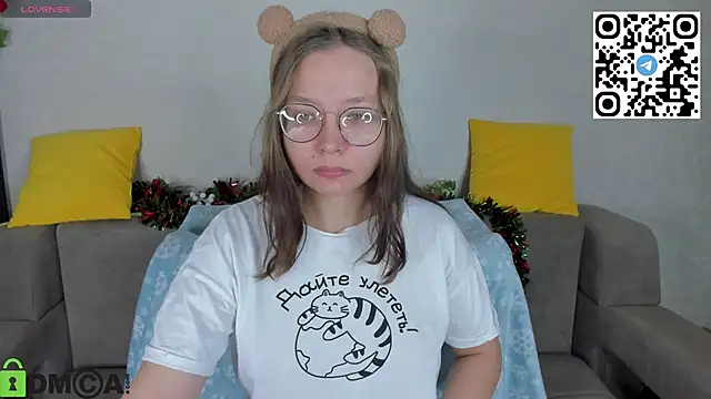 Nuura Moore online show from 9, 1, 2026