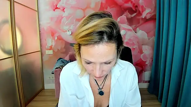 AlinaMoor online show from 23, 12, 2025