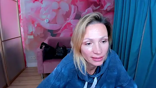 AlinaMoor online show from 26, 11, 2025