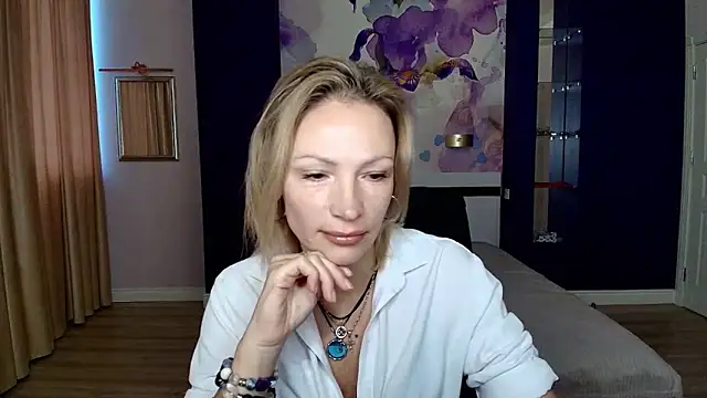 AlinaMoor online show from 22, 10, 2025