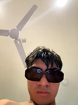 lain213 online show from 7, 10, 2025