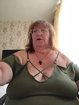 Snapshot of TATSI23 chatting on 8, 7, 2026 TATSI23 online show from 8, 7, 2026