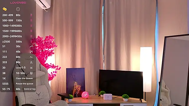 Milf mammyy online show from 25, 11, 2025