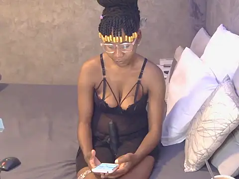 Snapshot of petite_queenx chatting on 27, 10, 2025 petite queenx online show from 27, 10, 2025