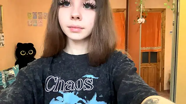 EhtelBiondi online show from 10, 11, 2025