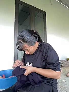 TrangNemo online show from 17, 10, 2025