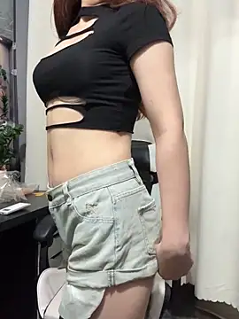 Snapshot of Beyeuuu chatting on 19, 6, 2026 Beyeuuu online show from 19, 6, 2026