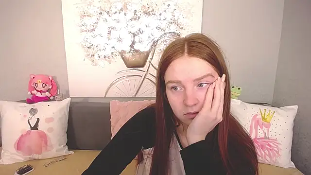 Evarey  online show from 8, 11, 2025