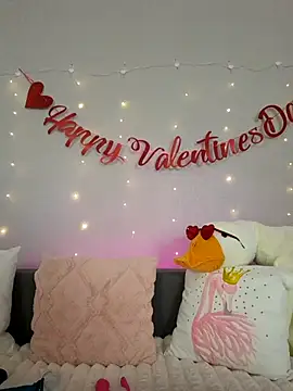 Evarey  online show from 15, 2, 2026