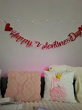 Evarey  online show from 19, 2, 2026