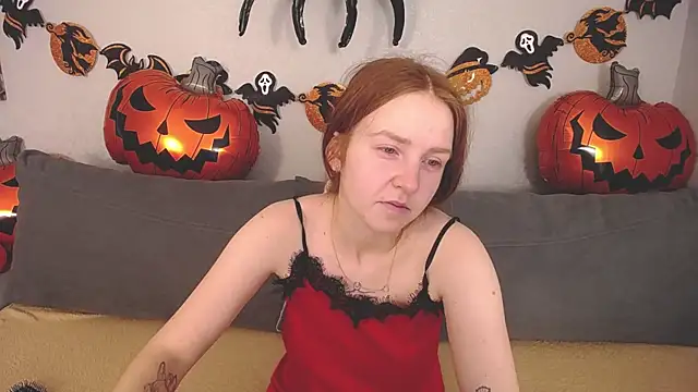 Evarey  online show from 28, 10, 2025