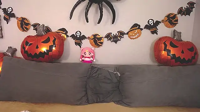 Evarey  online show from 26, 10, 2025