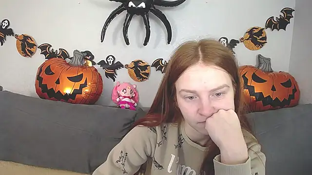 Evarey  online show from 1, 11, 2025