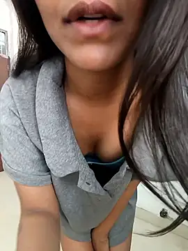 anshika0124 online show from 17, 1, 2026