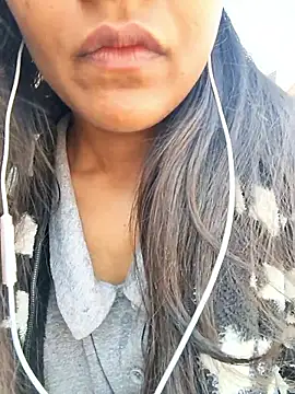 anshika0124 online show from 14, 1, 2026