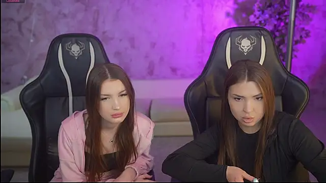 Snapshot of Jane_Love054 chatting on 25, 11, 2025 Jane Love054 online show from 25, 11, 2025