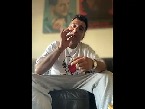 Xxxmerdan online show from 18, 4, 2026