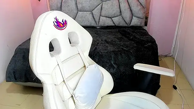 Addyy 02 online show from 10, 4, 2026