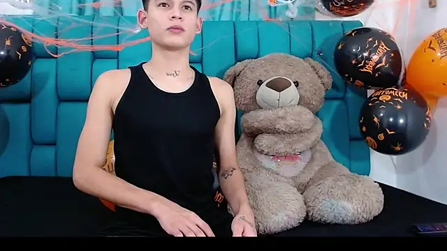 Snapshot of Brian_hot chatting on 26, 10, 2025 Brian hot online show from 26, 10, 2025