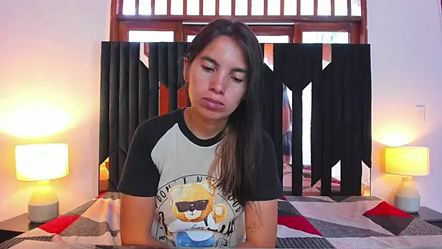 Sofy and Mia online show from 29, 10, 2025