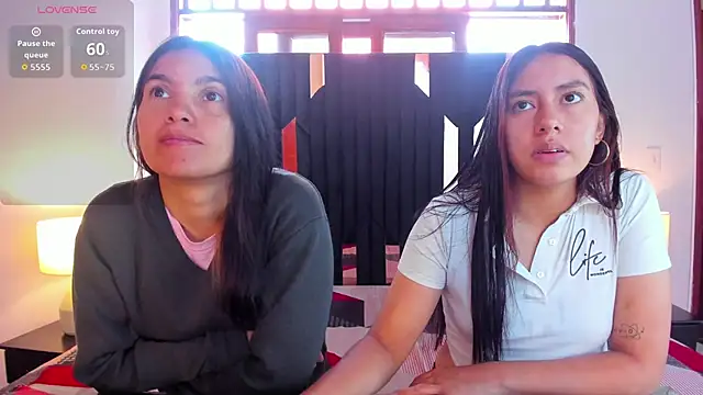 Sofy and Mia online show from 10, 11, 2025