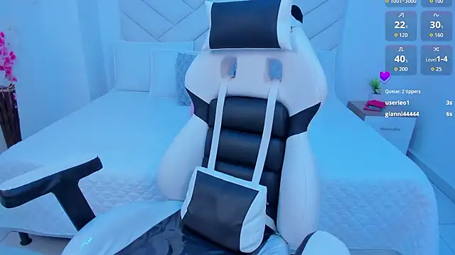 sabrina f0xx online show from 24, 2, 2026