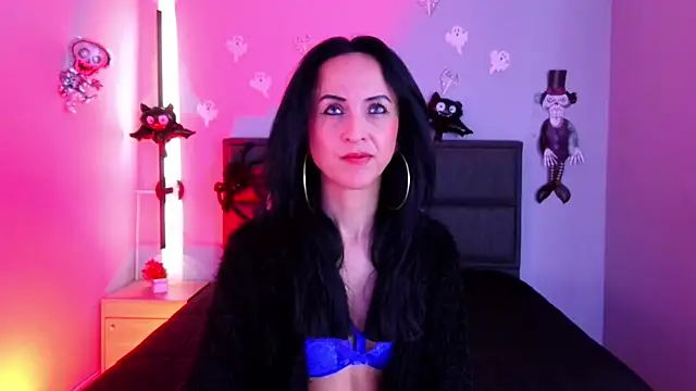 rose more   online show from 28, 10, 2025