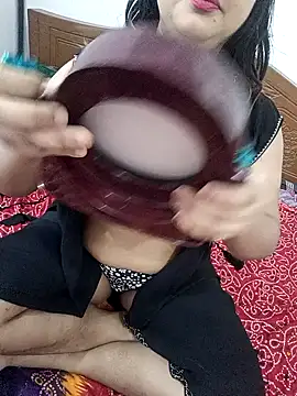 Snapshot of Beauty_Queen_Soniya chatting on 19, 11, 2025 Beauty Queen Soniya online show from 19, 11, 2025