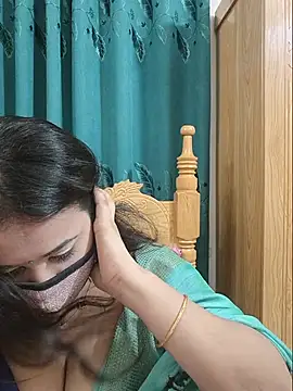 Snapshot of Beauty_Queen_Soniya chatting on 16, 6, 2026 Beauty Queen Soniya online show from 16, 6, 2026