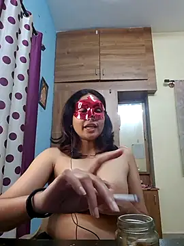 Snapshot of Ishaa_Sharmaa chatting on 7, 11, 2025 Ishaa Sharmaa online show from 7, 11, 2025