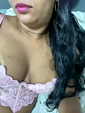 Brunamorenago online show from 5, 1, 2026