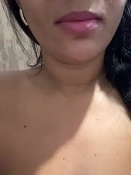 Snapshot of Brunamorenago chatting on 8, 7, 2026 Brunamorenago online show from 8, 7, 2026