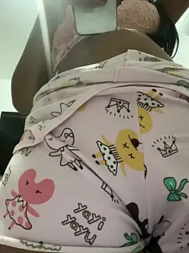 Snapshot of Brunamorenago chatting on 1, 7, 2026 Brunamorenago online show from 1, 7, 2026