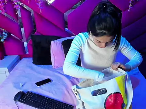 Gisell Squirt  online show from 13, 11, 2025