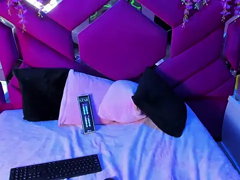 Gisell Squirt  online show from 12, 11, 2025