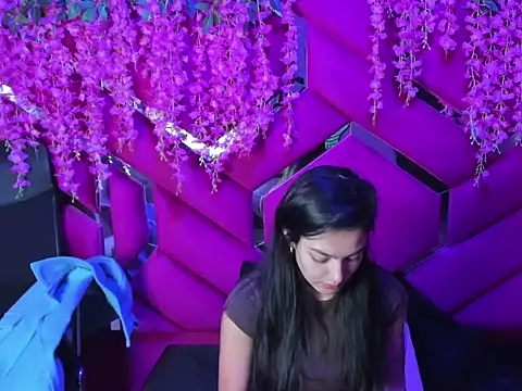 Gisell Squirt  online show from 24, 10, 2025