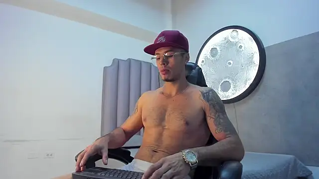 Snapshot of Rurik_Jones chatting on 20, 11, 2025 Rurik Jones online show from 20, 11, 2025