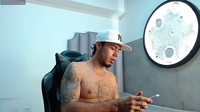 Snapshot of Rurik_Jones chatting on 28, 10, 2025 Rurik Jones online show from 28, 10, 2025